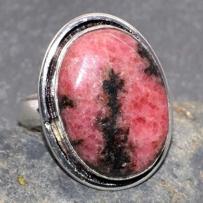 Anillo hecho a mano de rodonita enchapado en plata 925 EE. UU. 8,5 joyas de Navidad GW Foto 1 de 3