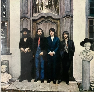 THE BEATLES - ‘HEY JUDE’ RARE UK EXPORT COPY. CPCS 106. WITH 2 MIS-SPELLINGS !! - Image 1 of 4