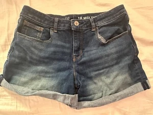 GAP Kids Mid Rise Dark Blue Denim Midi Shorts Girls Size 18 EUC - Picture 1 of 4