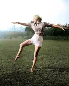 Marilyn Monroe 8x10 RARE COLOR Photo 667 - Picture 1 of 1