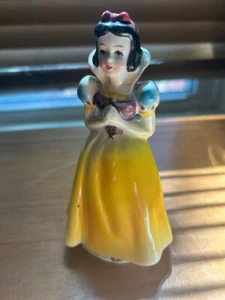 FIGURA DE PORCELANA BLANCA COMO LA NIEVE DISNEY VINTAGE - Imagen 1 de 3