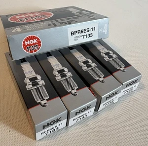 Lote 4 Bujías NGK 7133 NUEVAS - Rosca Larga BPR6ES-11 Nuevas en Caja - Imagen 1 de 4