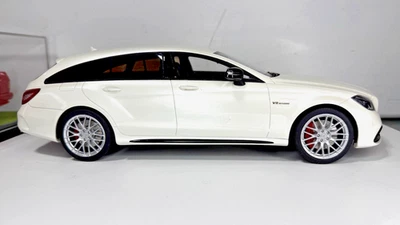 1:18 GT Spirit 2014 Mercedes Benz CLS63 AMG Shooting Brake coche modelo blanco Foto 1 de 4