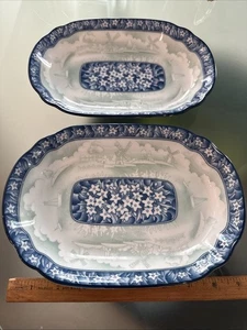 Dos platos florales coreanos azules grises blancos de SamBo Ceramics / Hechos en Corea - Imagen 1 de 4