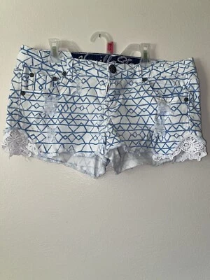Vanilla Star Size 11 Womens Denim Shorts Floral Distressed blue jean - Image 1 of 4