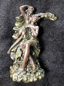 Beautiful Crosa 1999 Statue Figured 13” Tall 9”Wide - Picture 1 of 10
