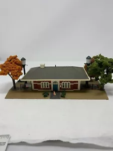 Model Power 542 Port Chester Railroad Station HO Built Kit Lighted Detailed B4 - Picture 1 of 12