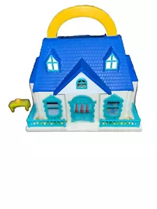 Vintage Tiny Dreams Carry Along BLUE BOX Teacher School House POLLY POCKET Rare - Picture 1 of 5