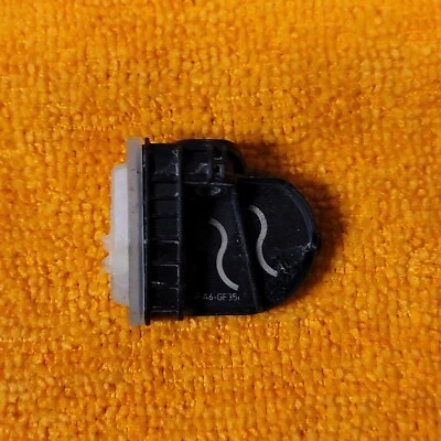 (1) - HC3T-1A180-GA FORD TPMS SENSOR  USED 315 MHZ - Image 1 of 3