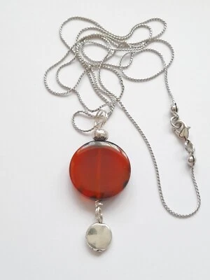 Colgante de ágata de fuego en una cadena delgada de 24" Foto 1 de 4