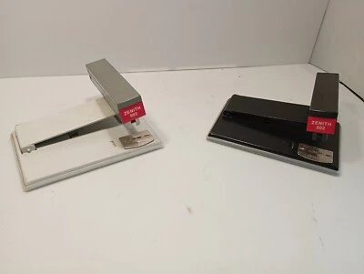 2 Pezzi SPILLATRICE CUCITRICE PER UFFICIO ZENITH 502 da tavolo Grigio e Nero - Immagine 1 di 4