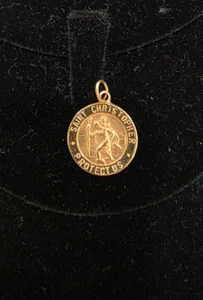 14k Yellow Gold Saint Christopher Protect Us Pendent ~ 1g / .65dwt - Picture 1 of 4