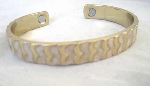 OFF WHITE Bracciale Bracciale Tono Oro Metallo Off Bianco Smalto Bordo Aperto Retro Design