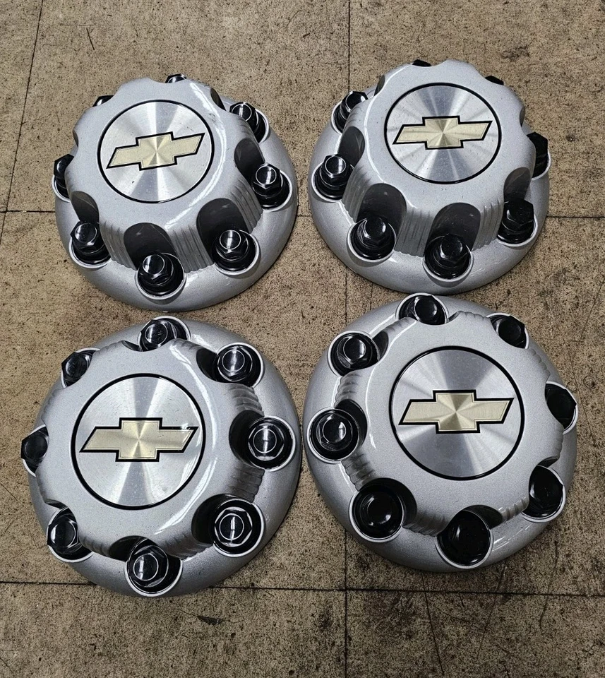 Tapa central Chevrolet Express Van 2500 3500 Silverado 4 piezas plateada 8 orejetas Foto 1 de 4