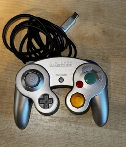 Official Nintendo Gamecube Controller Silver / Platinum Tested & Working - Picture 1 of 2