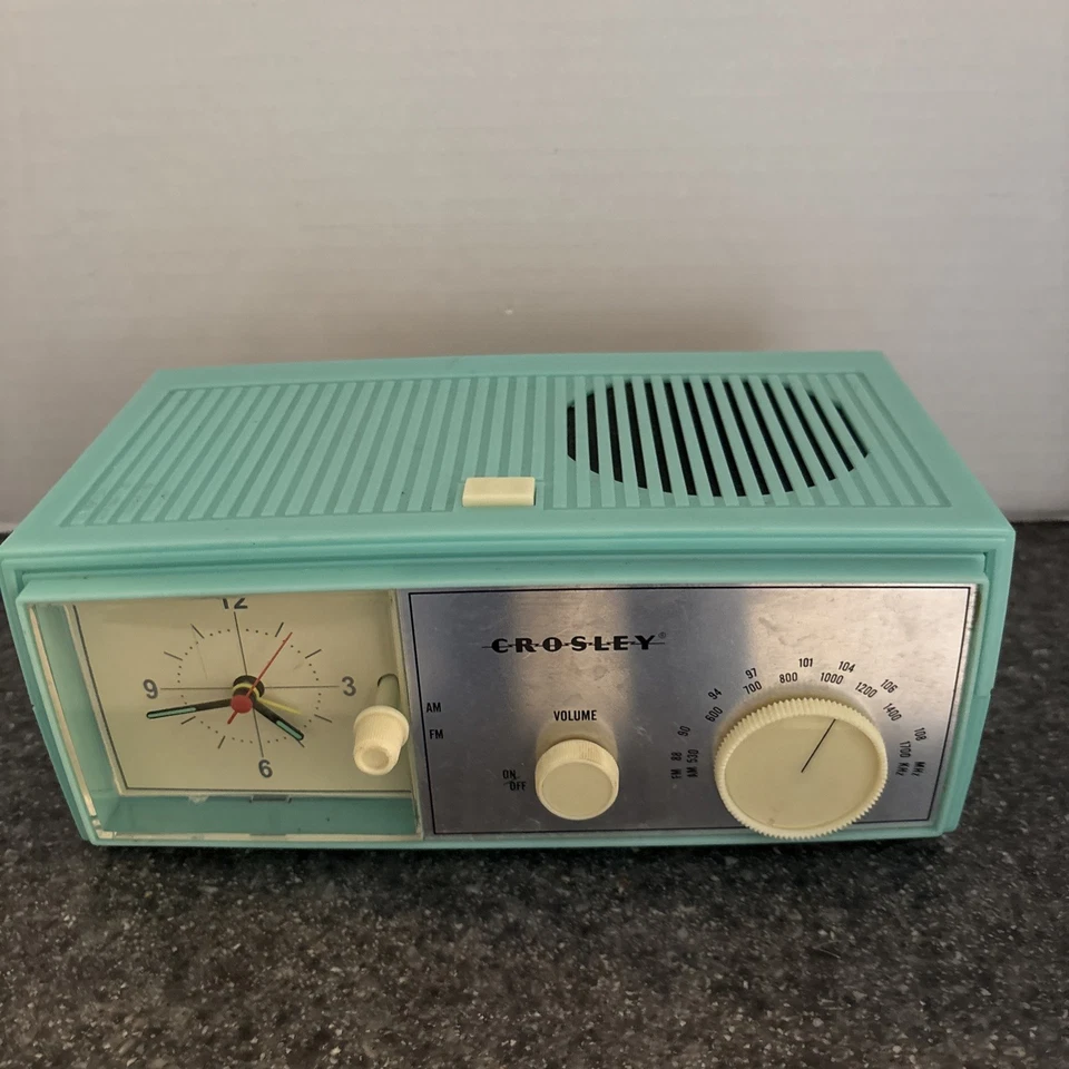 Receptor de radio AM/FM Crosley de colección con alarma CR3004A réplica de radio retro para el hogar Aqua Foto 1 de 4