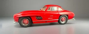 Franklin Mint 1/24 diecast replica. 1954 Mercedes Benz SL 300 Red Limited - Picture 1 of 10