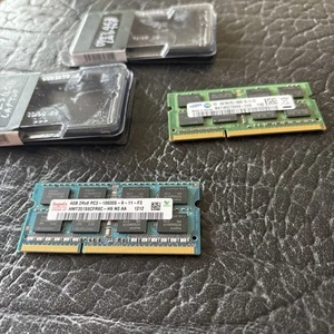 Hynix 8GB (2x4GB) 1600MHz 204-pin SODIMM DDR3 RAM + SAMSUNG -Two New in Box - Afbeelding 1 van 6