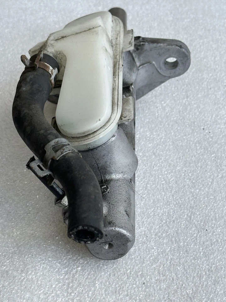 Honda Civic 2007 cilindro maestro de freno 1,8 L 46100SNAA01 Foto 1 de 4