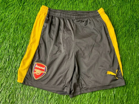 ARSENAL LONDON ENGLAND 2016/2017 FOOTBALL SHORTS AWAY PUMA ORIGINAL YOUNG XL Cover