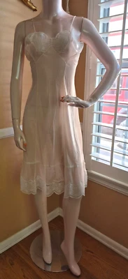 Vintage 70's C.F.C.  Camisón de encaje de nylon melocotón - Talla 3 Foto 1 de 4