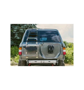 Portaruedas de repuesto PERSONALIZADO para puerta trasera Nissan Patrol Y61 GU4 - Imagen 1 de 6