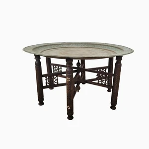 Table basse orientale en bois et plateau en cuivre, début XXème siècle - Picture 1 of 16