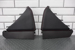 Par de molduras laterales para consola de piso izquierda y derecha Toyota 86 17-20 (puntada negra/roja) - Imagen 1 de 24
