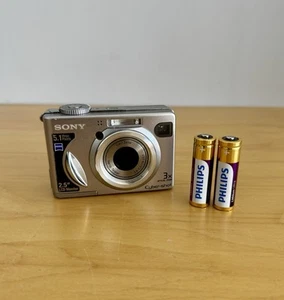 Sony Cyber-Shot DSC-W5 5.1MP Digital Camera Read Description. - Picture 1 of 4