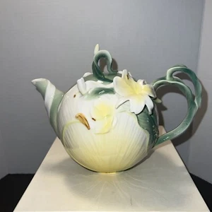 Pier 1 Imports 'Ginger Lily' Hand-Painted Franz Style Teapot Lid 3D Flower Box - Picture 1 of 8