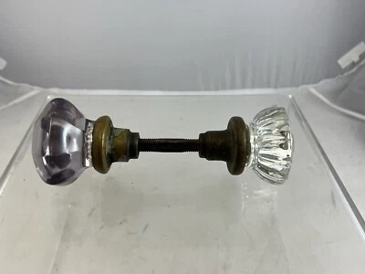 Pomos de puerta antiguos de vidrio púrpura de la época victoriana Foto 1 de 4