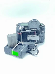 USED Nikon D90 Digital SLR Body - Picture 1 of 6