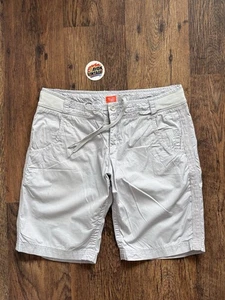 Nike Women’s Light Grey Athletic Shorts 36–38” Waist - Picture 1 of 7