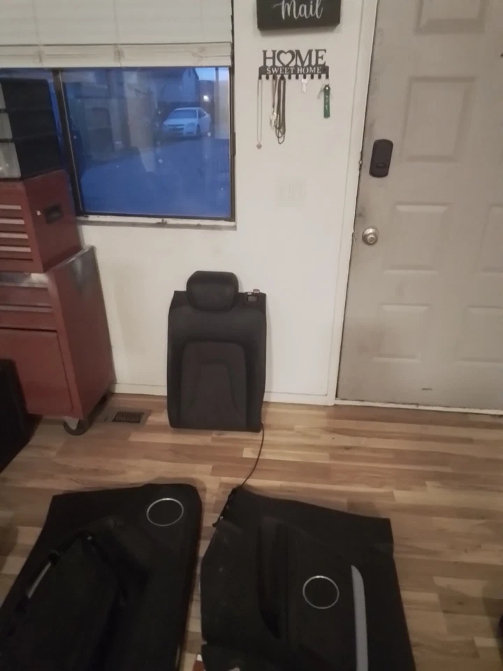 Задние сиденья и дверные панели для Audi A5 - Изображение 1 из 4