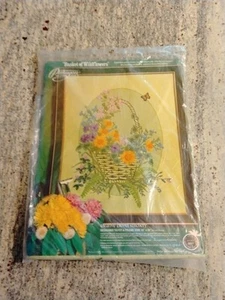 Paragon Needle Craft Crewel Stickpackung 0627 "Korb mit Wildblumen" versiegelt - Bild 1 von 3