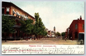 Vintage Postcard Milwaukee Street Oconomowoc Wisconsin *A572 - Picture 1 of 2