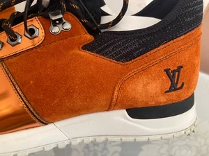 Louis Vuitton Run Away Low Top Sneaker - US Men’s 7.5 / Women’s 9.5 - Bild 1 von 7