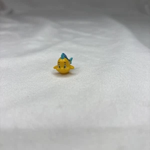 LEGO Disney Flounder Fish Minifig Minifigure Little Mermaid From Set 41145 - Picture 1 of 6