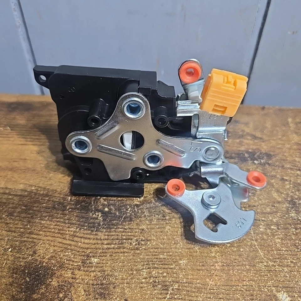 Conjunto de pestillo de puerta delantero lado del conductor apto para Chevrolet Cavalier Pontiac Sunfire Foto 1 de 4