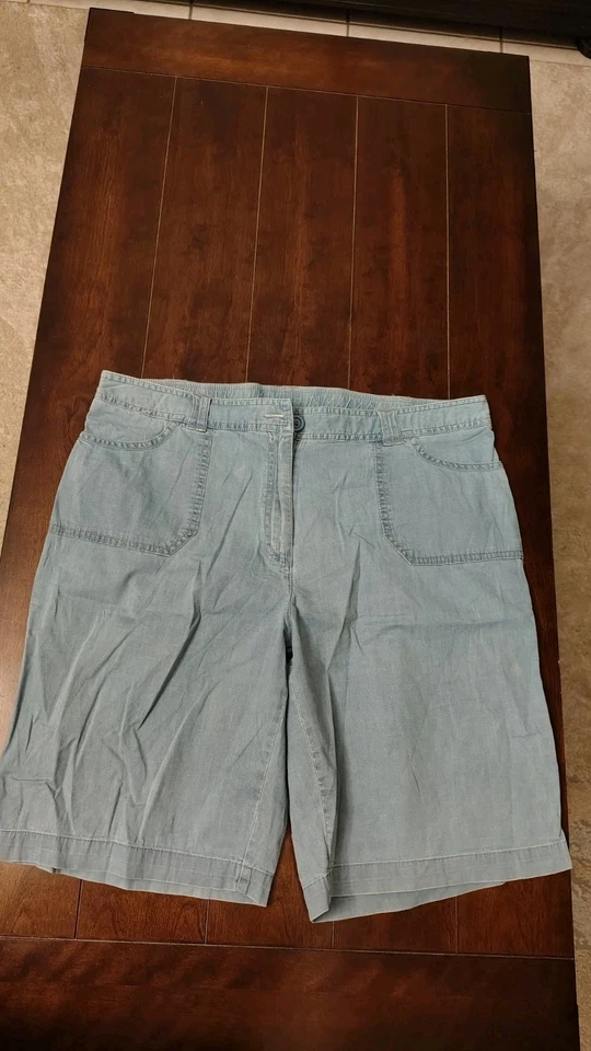 Pantalones cortos para mujer Laura Scott Missy talla 14 frente plano azul cambray x Foto 1 de 3