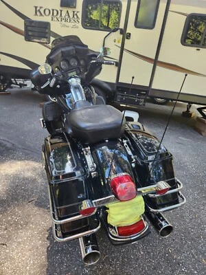 Paquete de 2 antenas de radio de alimentación AM/FM/XM/CB Black Whip de 31" para Harley-Davidson Foto 1 de 4