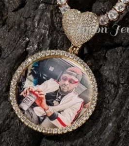 Medallón de memoria de plata de ley 925 con colgante de foto personalizado de moissanita de 4,3 quilates para hombre - Imagen 1 de 7