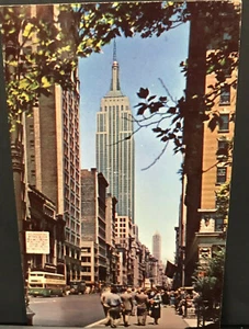 Vintage Postcards Empire State Building New York Pedestrians Double Decker Bus - Picture 1 of 2