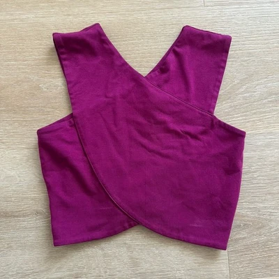 Emma & Sam Women's Purple Crisscross Crop Top Size Small V-neck Made In U.S.A - Image 1 of 4
