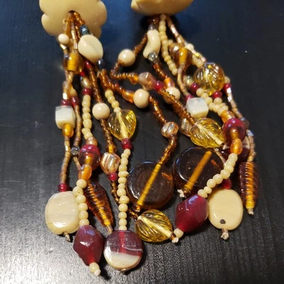 Cortina vintage con cuentas a mano Foto 1 de 4