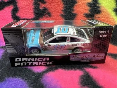 Danica Patrick #10 Natures Bakery Darlington 2016 SS 1:64 Diecast - Image 1 of 4