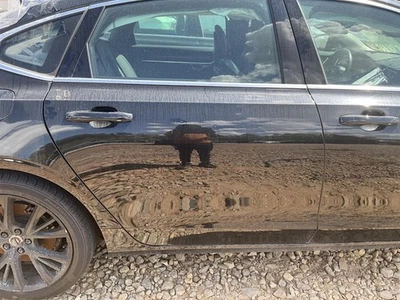 Passenger Rear Side Door Tempered Glass Fits 18-20 VOLVO S90 2194946 - Imagem 1 de 3