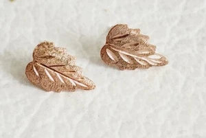 Vintage 10K Yellow Gold Fall Autumn Leaves Leaf Earrings Jewelry 9.5mm 0.68g - Picture 1 of 7