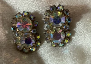 Vintage Clip Back Earring 15 Small Aurora Borealis Stones + Two Large On Each - Picture 1 of 3