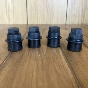 OEM 2001-16 Chevrolet Silverado  3500 Chrome Center Cap Parts 15053705/04 R or F - Picture 1 of 6